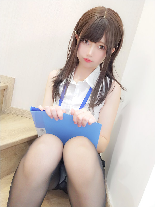 NAGISA魔物喵[fantia] – 仕事中～[25P-153MB]