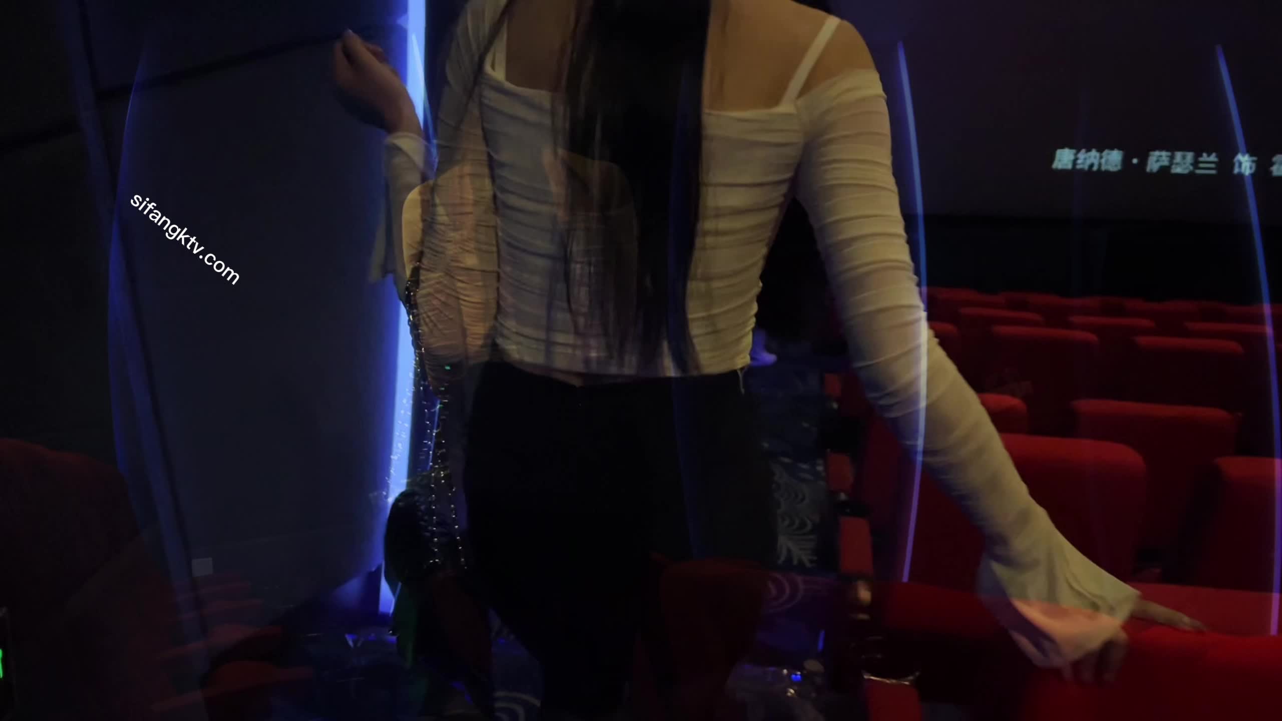 【永久专享】极品女神超级核弹秀人超人气女神王馨瑶 内部不对外剧情定制看完电影