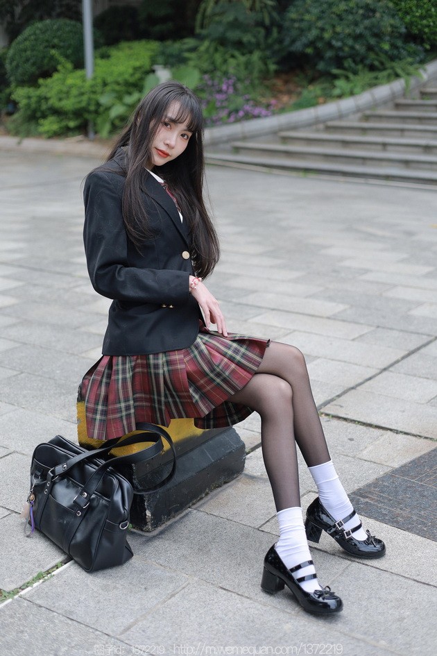 [IESS异思趣向] 2023.02.23 丝享家 1370 团团《春天的味道》[77P